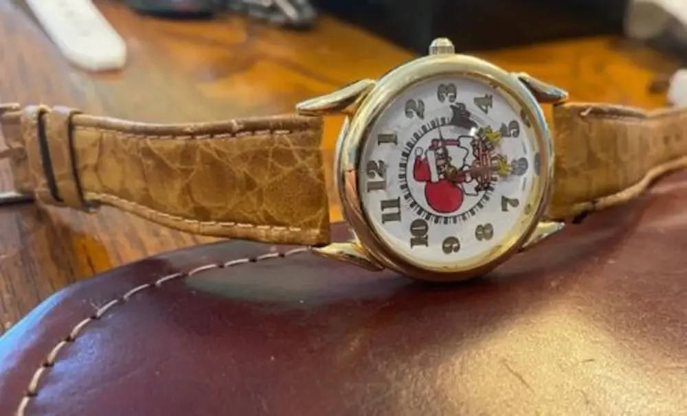 Women's Gold Tone 330mm Milan Watch, Santa Claus with Rotating Reindeer